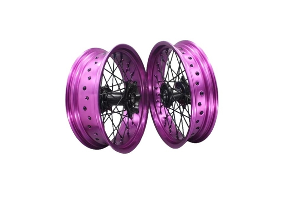17 pouces en alliage d'aluminium 7S-T6 Roues de moto Couleurs personnalisables